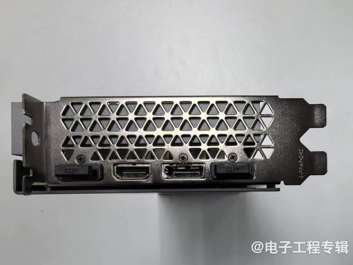 拆解:老黄精湛刀法,游戏甜品显卡一探究竟(图5) 拆解:老黄精湛刀法,游戏甜品显卡一探究竟(图5)