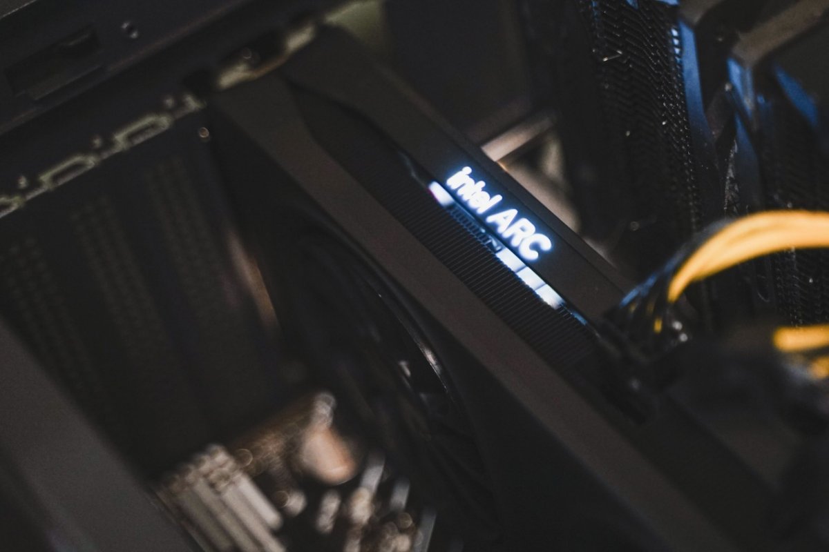 Intel Arc B580理论性能全面超越上代旗舰及RTX 4060(图15)