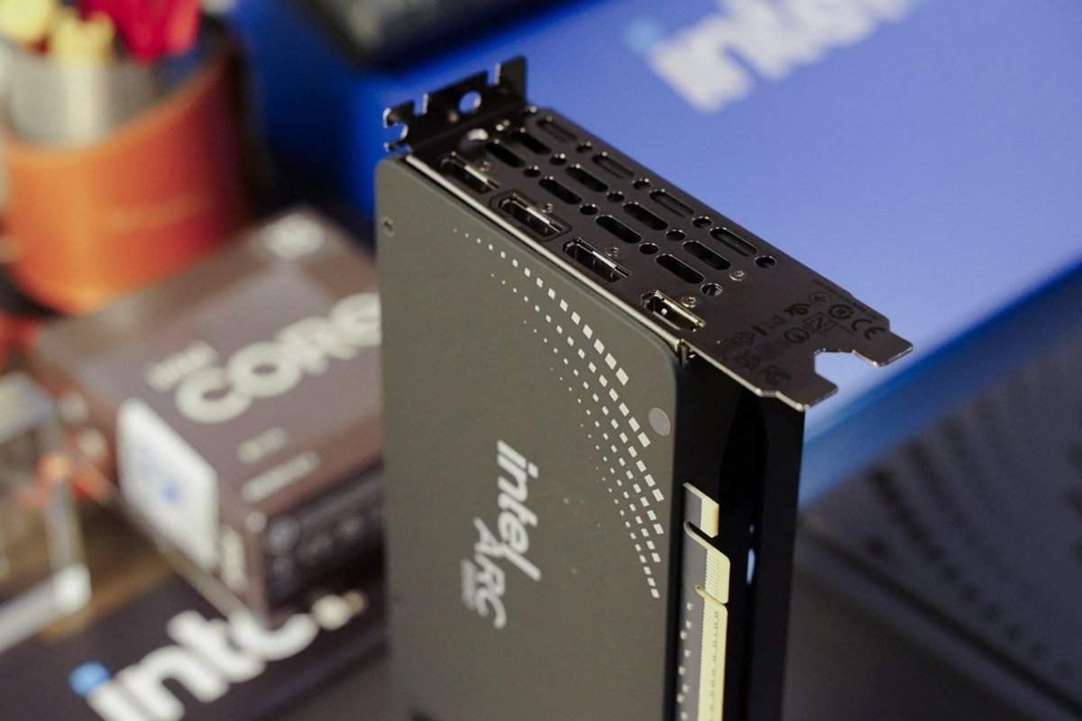Intel Arc B580理论性能全面超越上代旗舰及RTX 4060(图18)